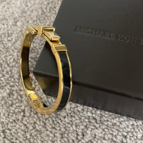 Michael Kors Buckle Bracelet - Picture 4 of 4
